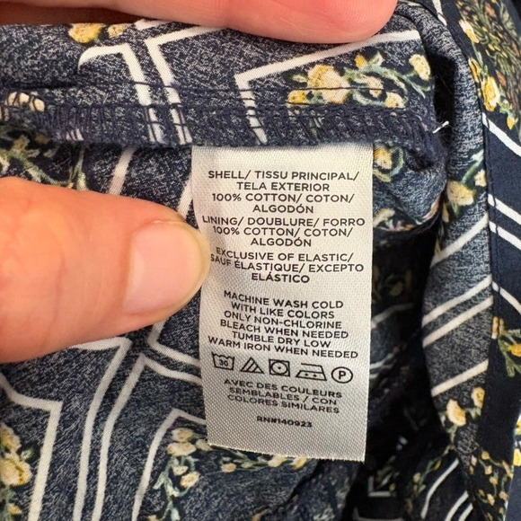 NWT LOFT Puff Sleeve Top Large Navy Floral Smocked Back Square Neck Cropped - Picture 7 of 9